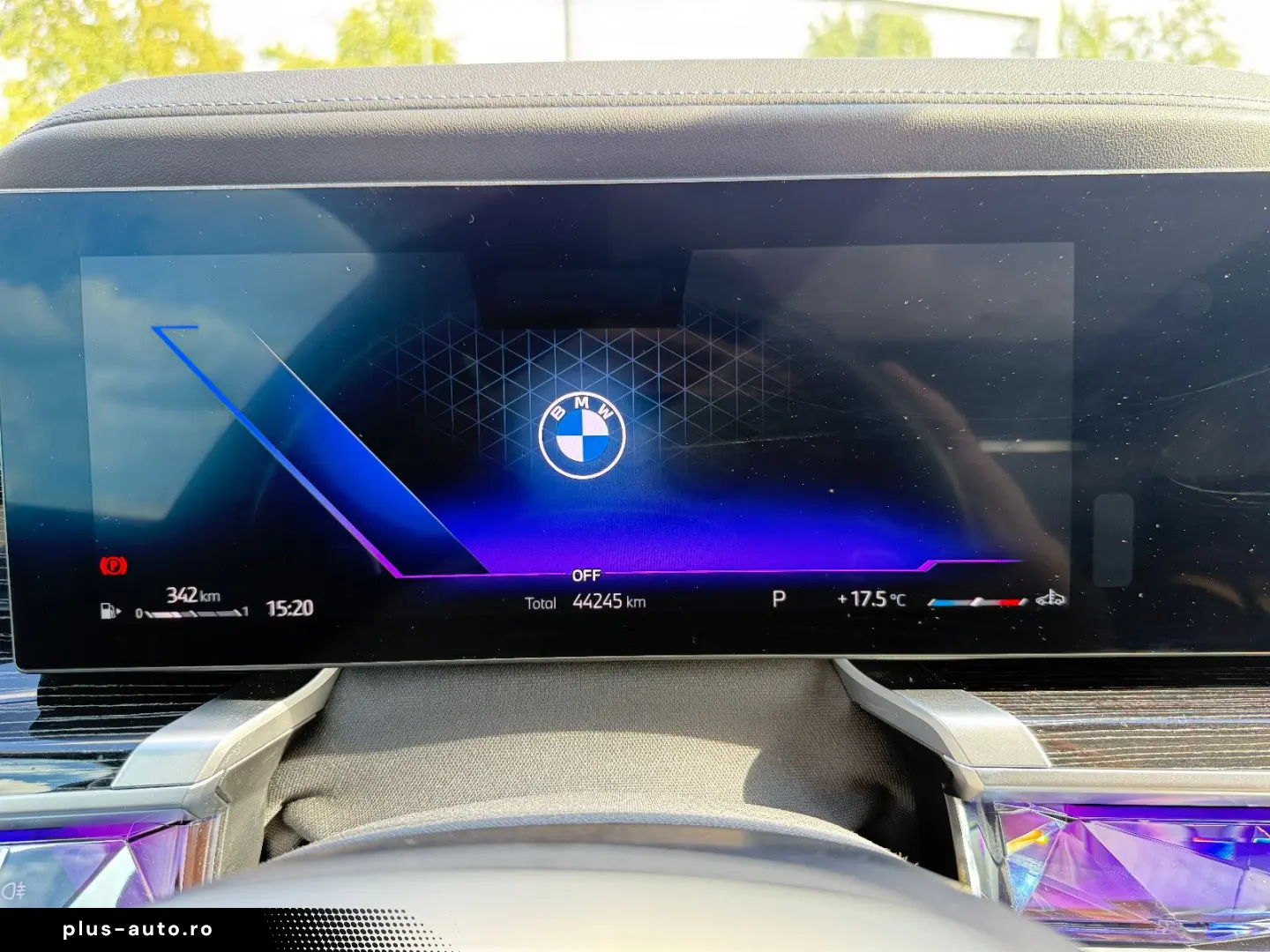 BMW 740d xDrive M Sport Crafted Clarity Sky Lounge