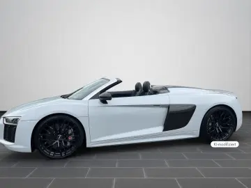 Audi R8 Spyder V10 quattro R8 Spyder V10 plus 5.2 FSI