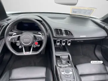 Audi R8 Spyder V10 quattro R8 Spyder V10 plus 5.2 FSI