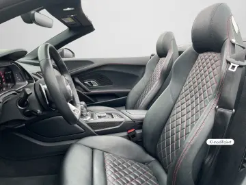 Audi R8 Spyder V10 quattro R8 Spyder V10 plus 5.2 FSI