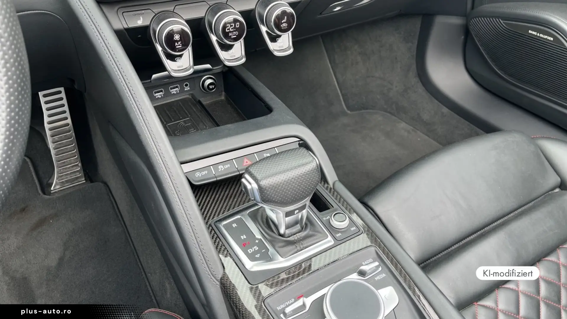 Audi R8 Spyder V10 quattro R8 Spyder V10 plus 5.2 FSI