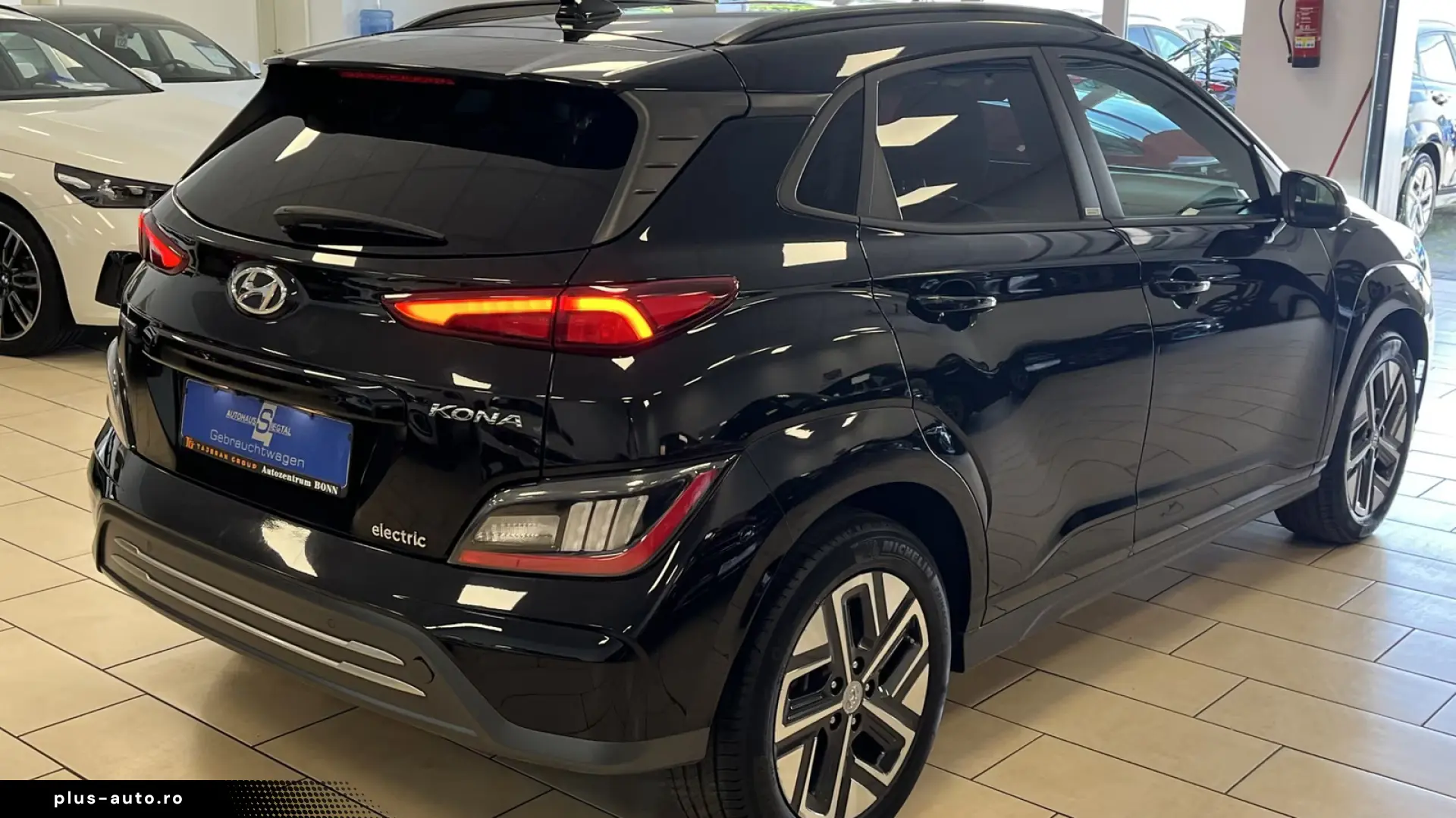Hyundai Kona Trend Elektro KRELL ACC Navi R-Cam W-Paket