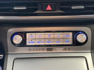 Hyundai Kona Trend Elektro KRELL ACC Navi R-Cam W-Paket