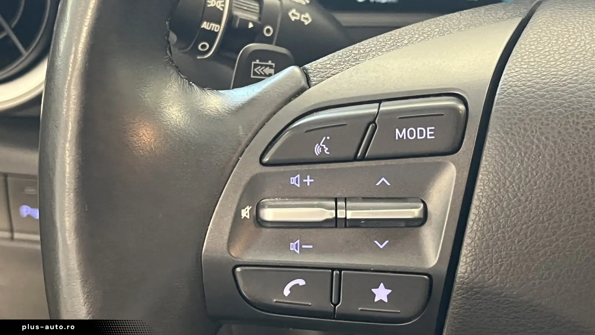 Hyundai Kona Trend Elektro KRELL ACC Navi R-Cam W-Paket