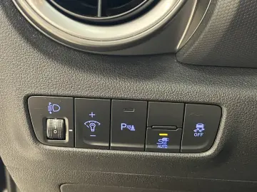 Hyundai Kona Trend Elektro KRELL ACC Navi R-Cam W-Paket