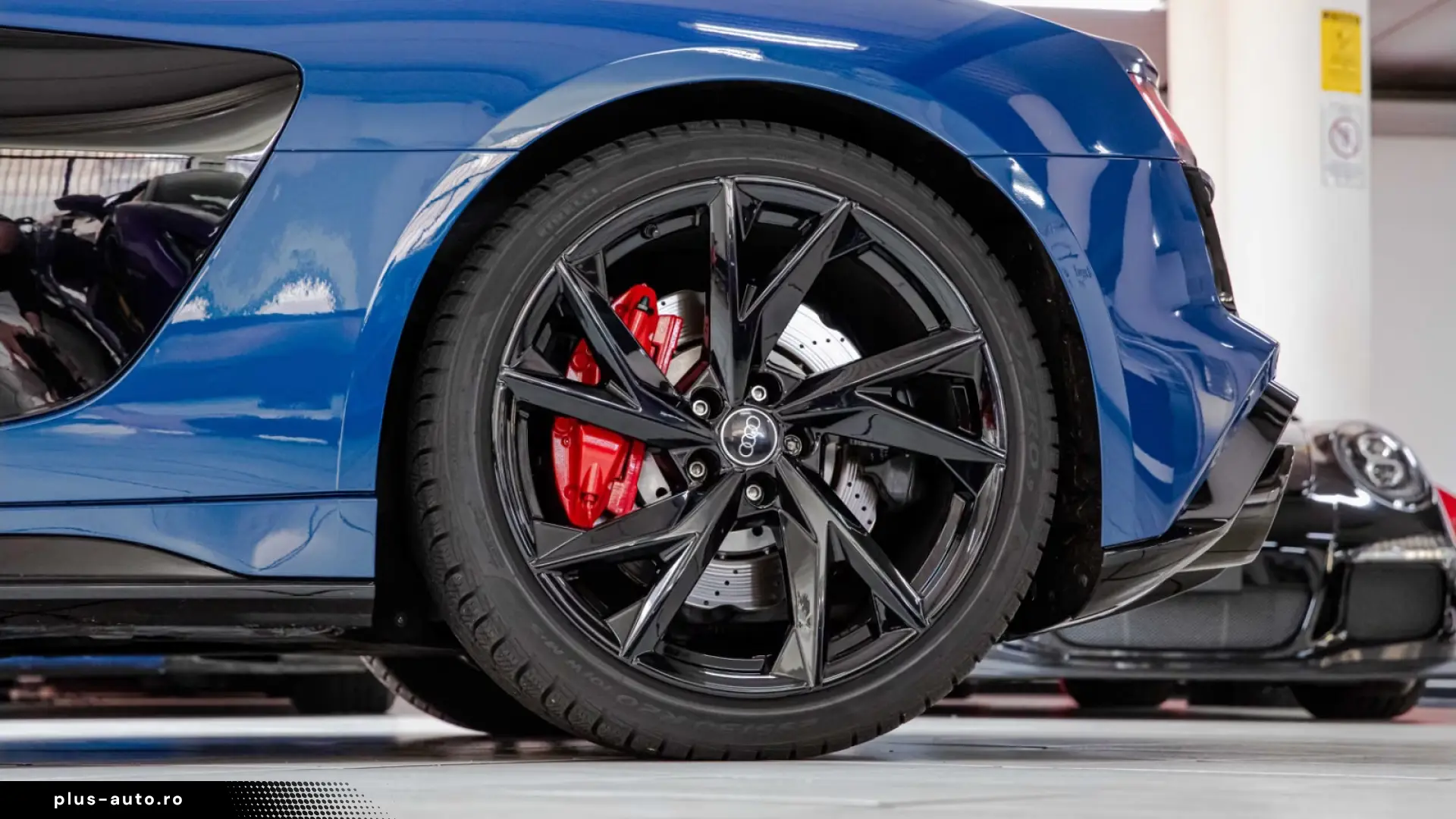 Audi R8 Performance Spyder RWD