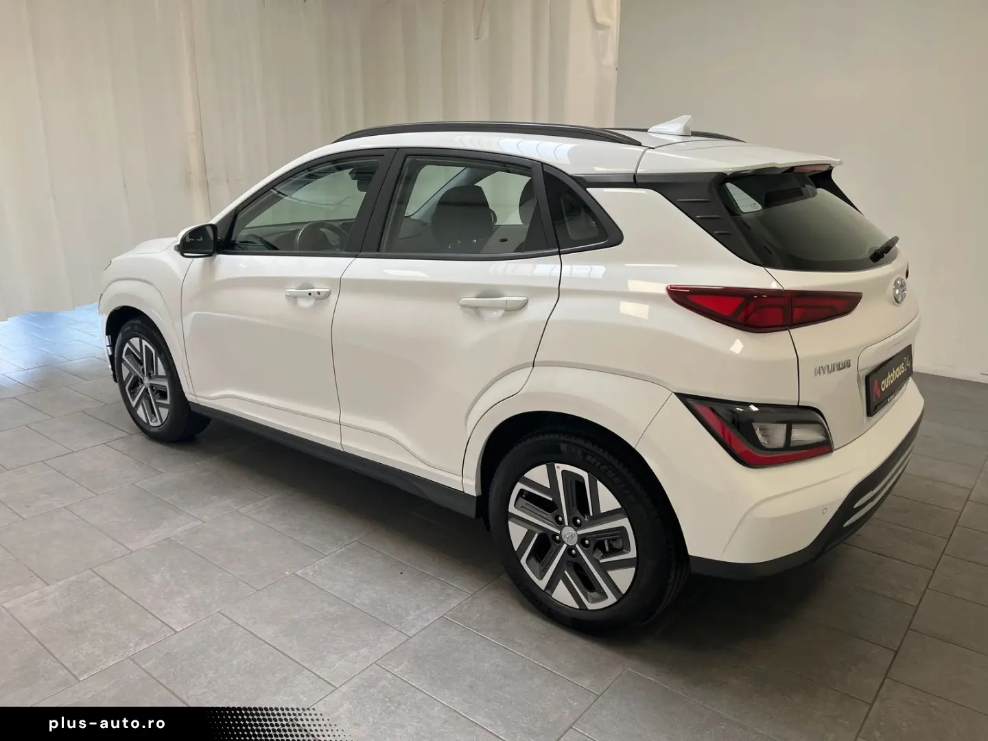 HYUNDAI Kona Select 39 2 kWh ACC CarPlay