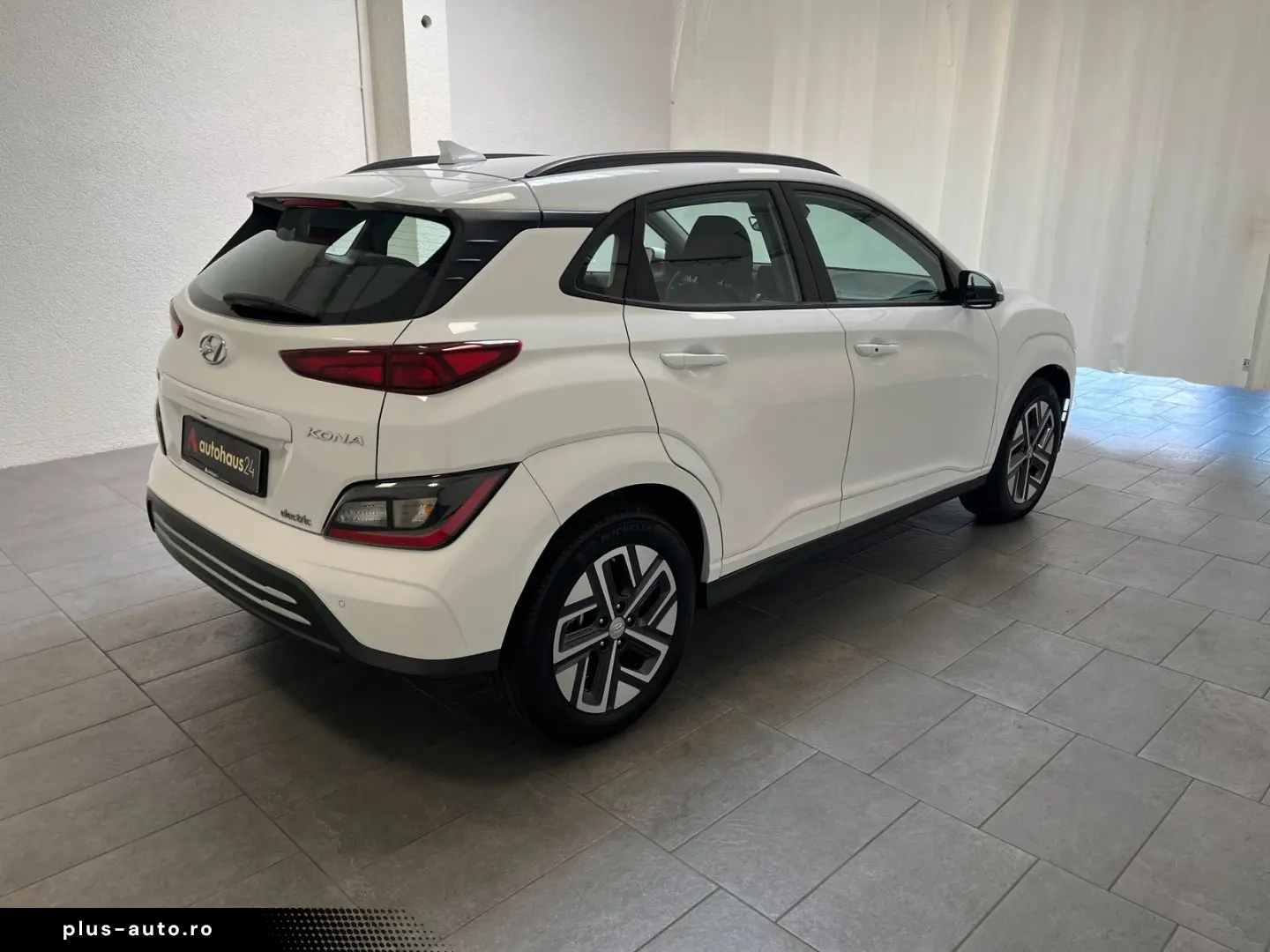 HYUNDAI Kona Select 39 2 kWh ACC CarPlay