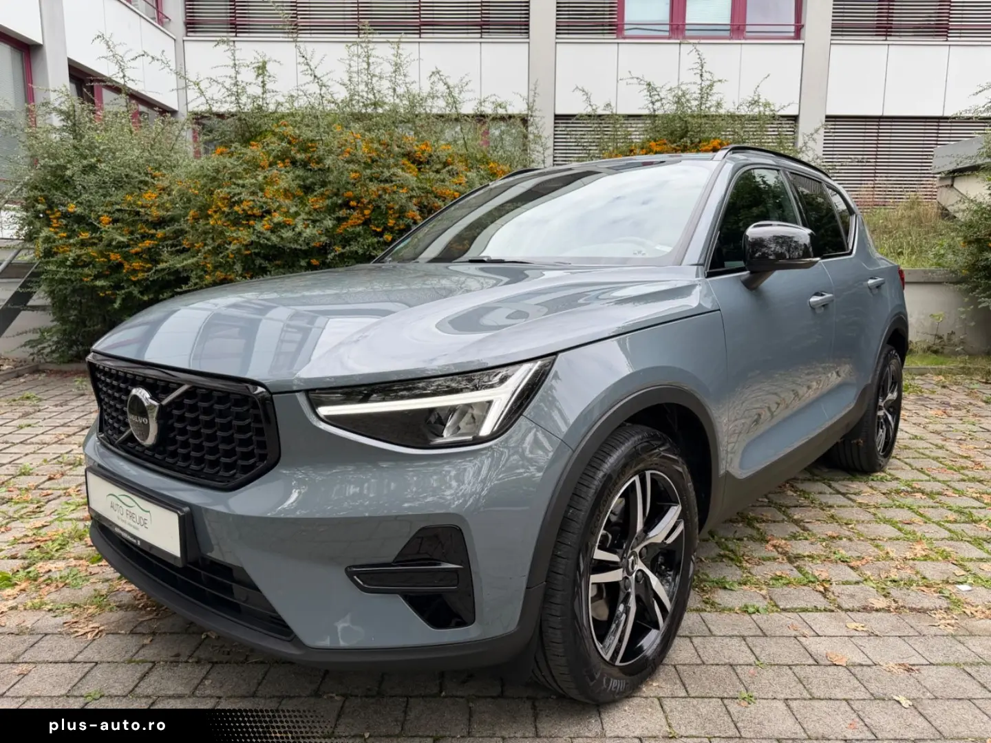 VOLVO XC40 Plus Dark 1.Hd H&K Kamera Pilot Ass. LED