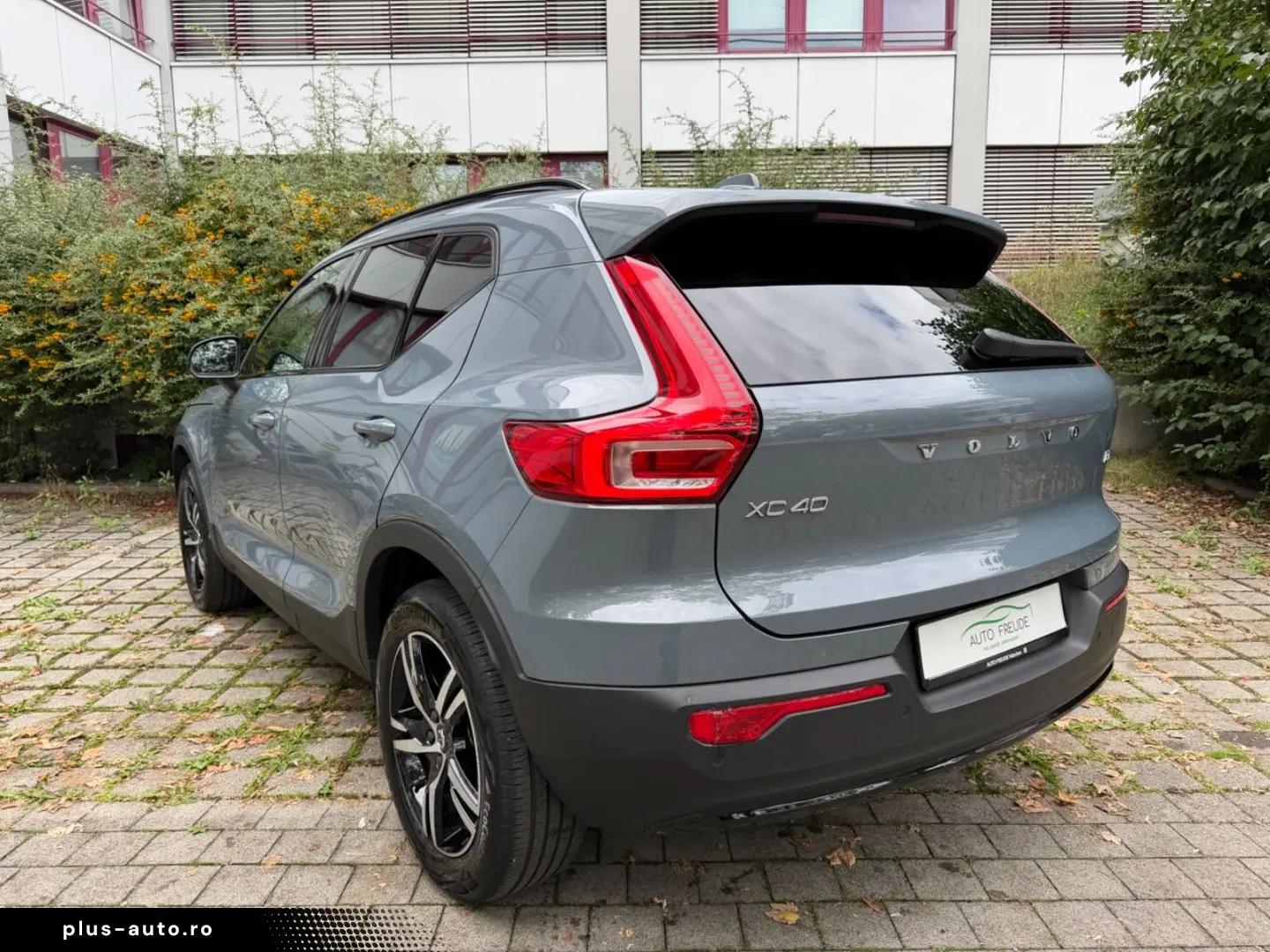 VOLVO XC40 Plus Dark 1.Hd H&K Kamera Pilot Ass. LED