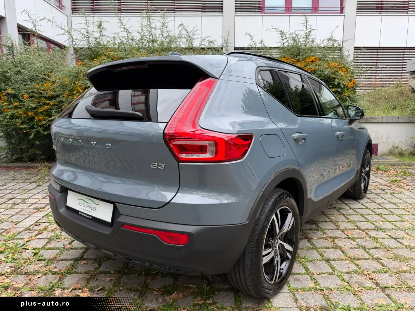 VOLVO XC40 Plus Dark 1.Hd H&K Kamera Pilot Ass. LED