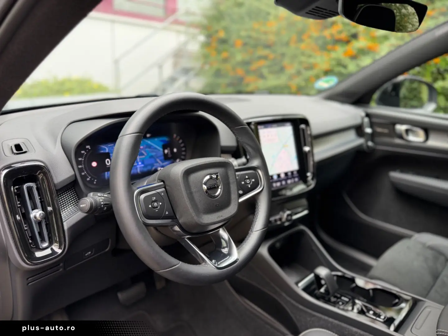 VOLVO XC40 Plus Dark 1.Hd H&K Kamera Pilot Ass. LED