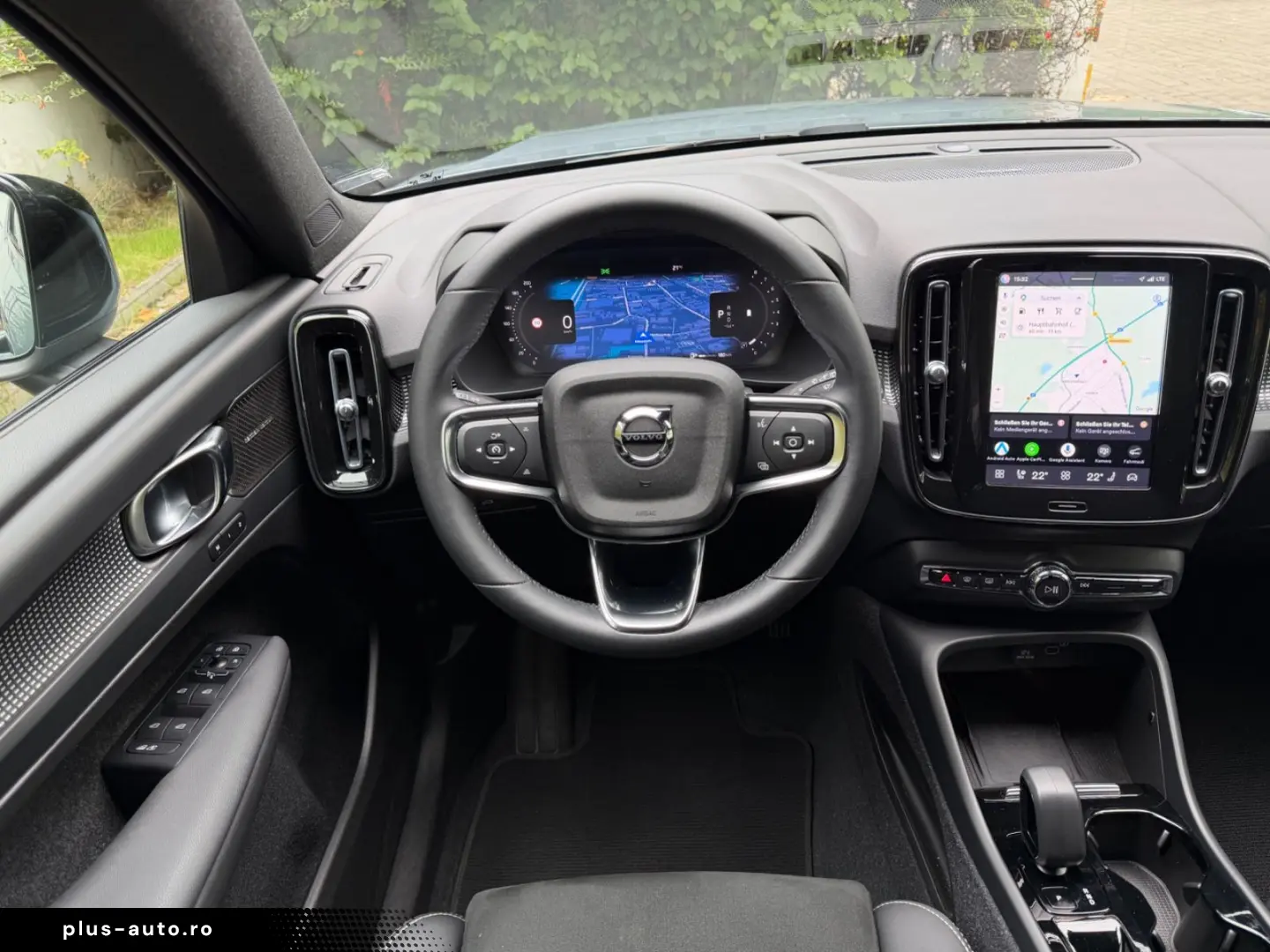 VOLVO XC40 Plus Dark 1.Hd H&K Kamera Pilot Ass. LED