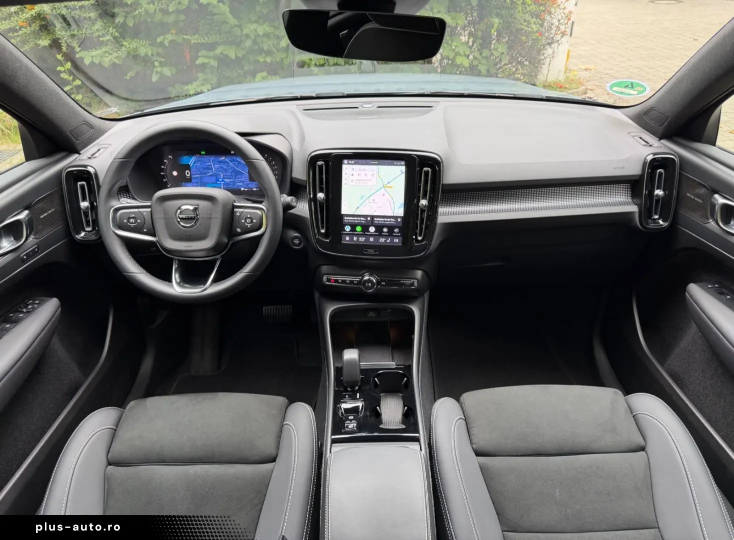 VOLVO XC40 Plus Dark 1.Hd H&K Kamera Pilot Ass. LED