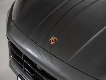 PORSCHE Cayenne E-Hybrid BOSE HeadUp InnoDrive PASM