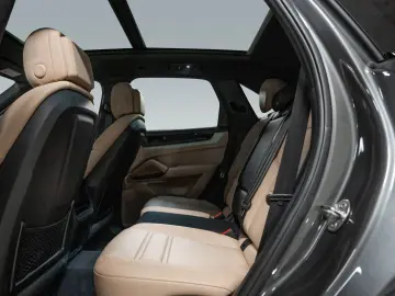 PORSCHE Cayenne E-Hybrid BOSE HeadUp InnoDrive PASM