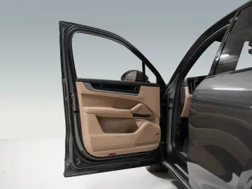 PORSCHE Cayenne E-Hybrid BOSE HeadUp InnoDrive PASM