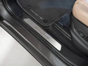 PORSCHE Cayenne E-Hybrid BOSE HeadUp InnoDrive PASM