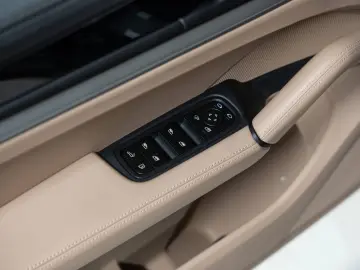 PORSCHE Cayenne E-Hybrid BOSE HeadUp InnoDrive PASM