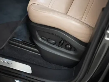 PORSCHE Cayenne E-Hybrid BOSE HeadUp InnoDrive PASM