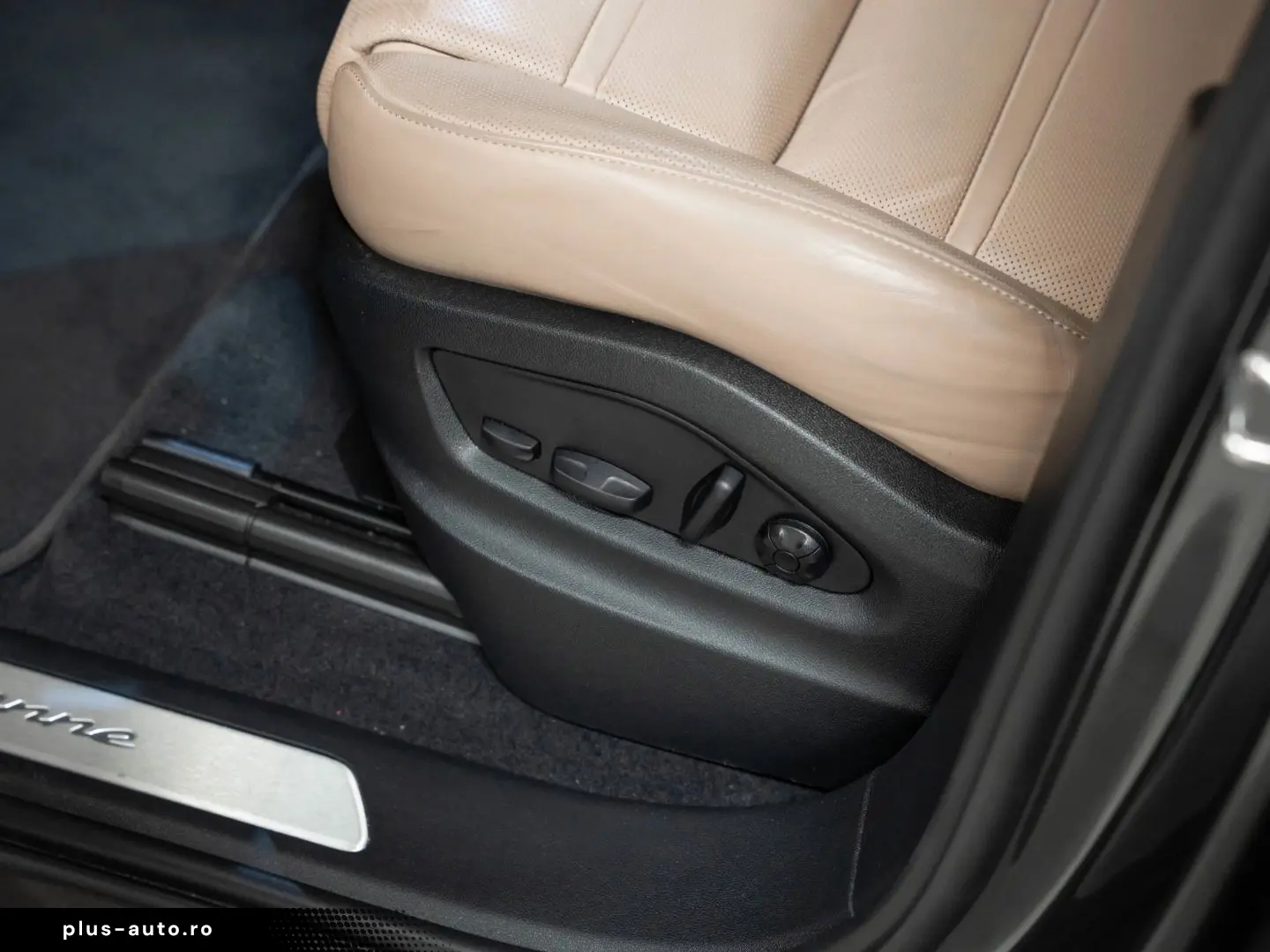 PORSCHE Cayenne E-Hybrid BOSE HeadUp InnoDrive PASM