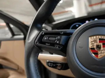 PORSCHE Cayenne E-Hybrid BOSE HeadUp InnoDrive PASM