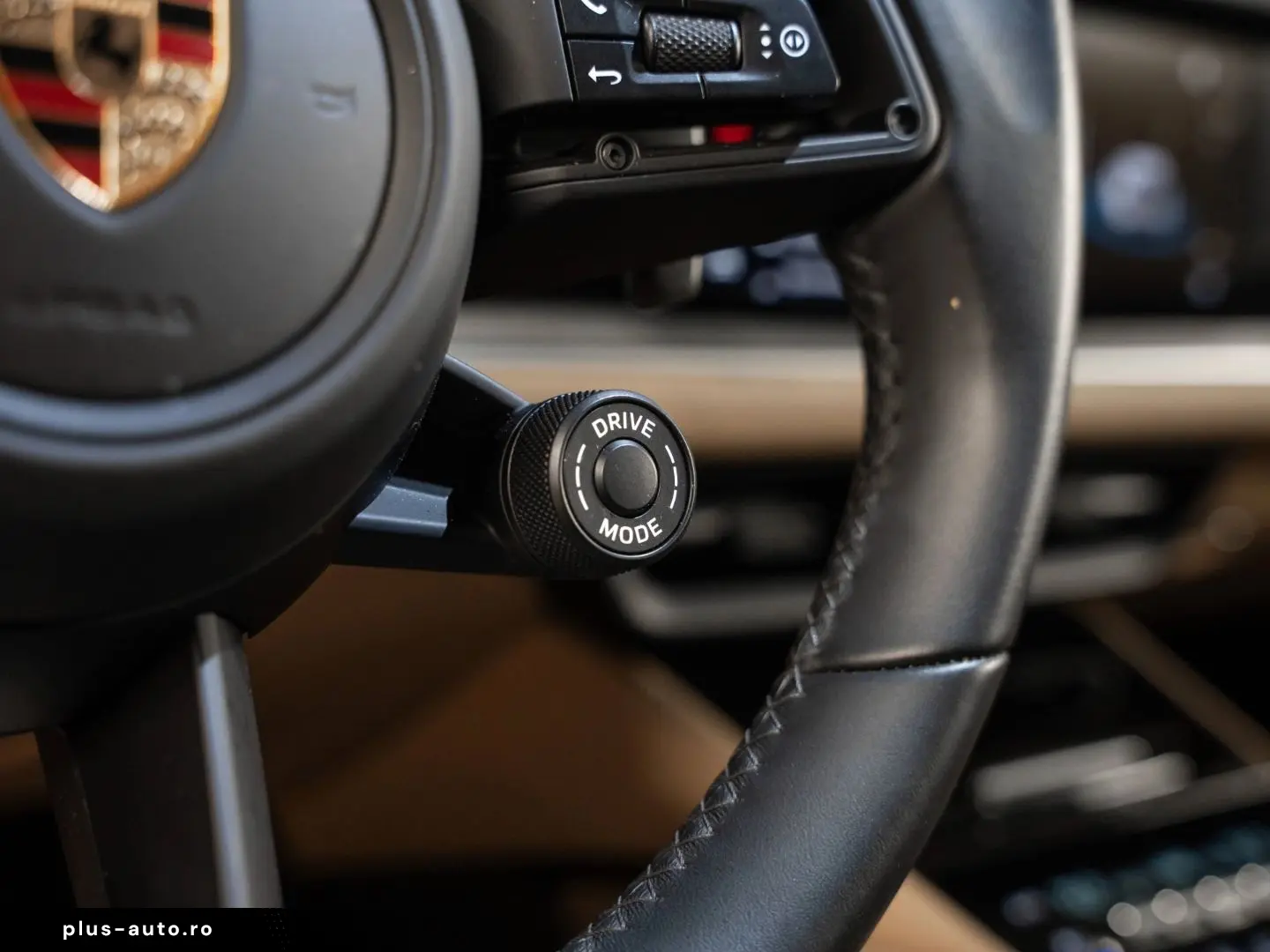 PORSCHE Cayenne E-Hybrid BOSE HeadUp InnoDrive PASM