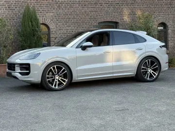PORSCHE Cayenne E-Hybrid Coupe SPORTDESIGN INNODRIVE 22