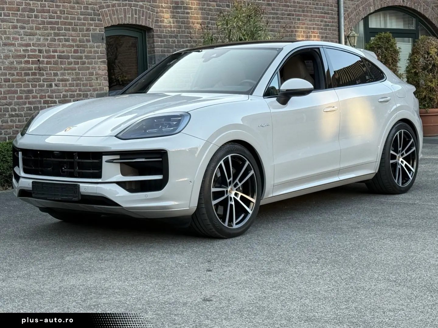 PORSCHE Cayenne E-Hybrid Coupe SPORTDESIGN INNODRIVE 22