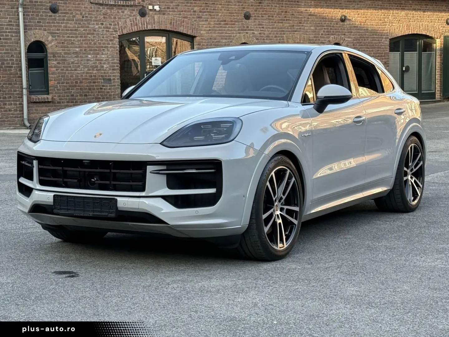 PORSCHE Cayenne E-Hybrid Coupe SPORTDESIGN INNODRIVE 22