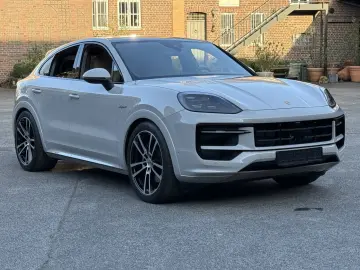 PORSCHE Cayenne E-Hybrid Coupe SPORTDESIGN INNODRIVE 22
