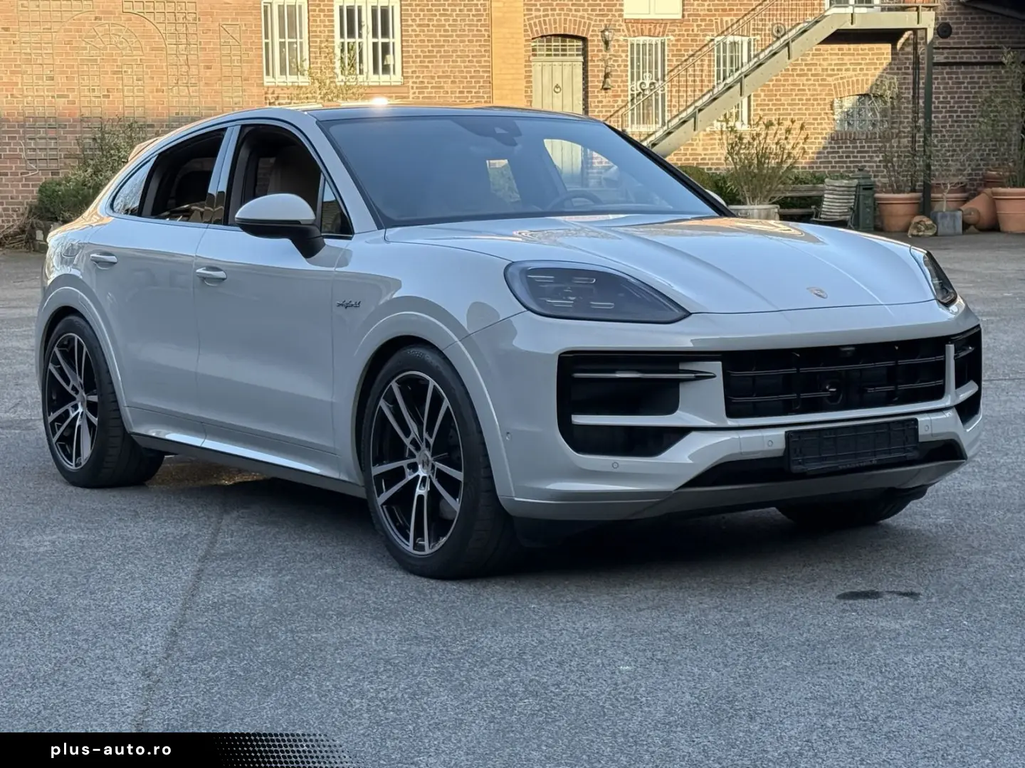 PORSCHE Cayenne E-Hybrid Coupe SPORTDESIGN INNODRIVE 22