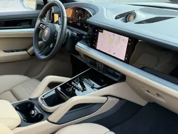 PORSCHE Cayenne E-Hybrid Coupe SPORTDESIGN INNODRIVE 22