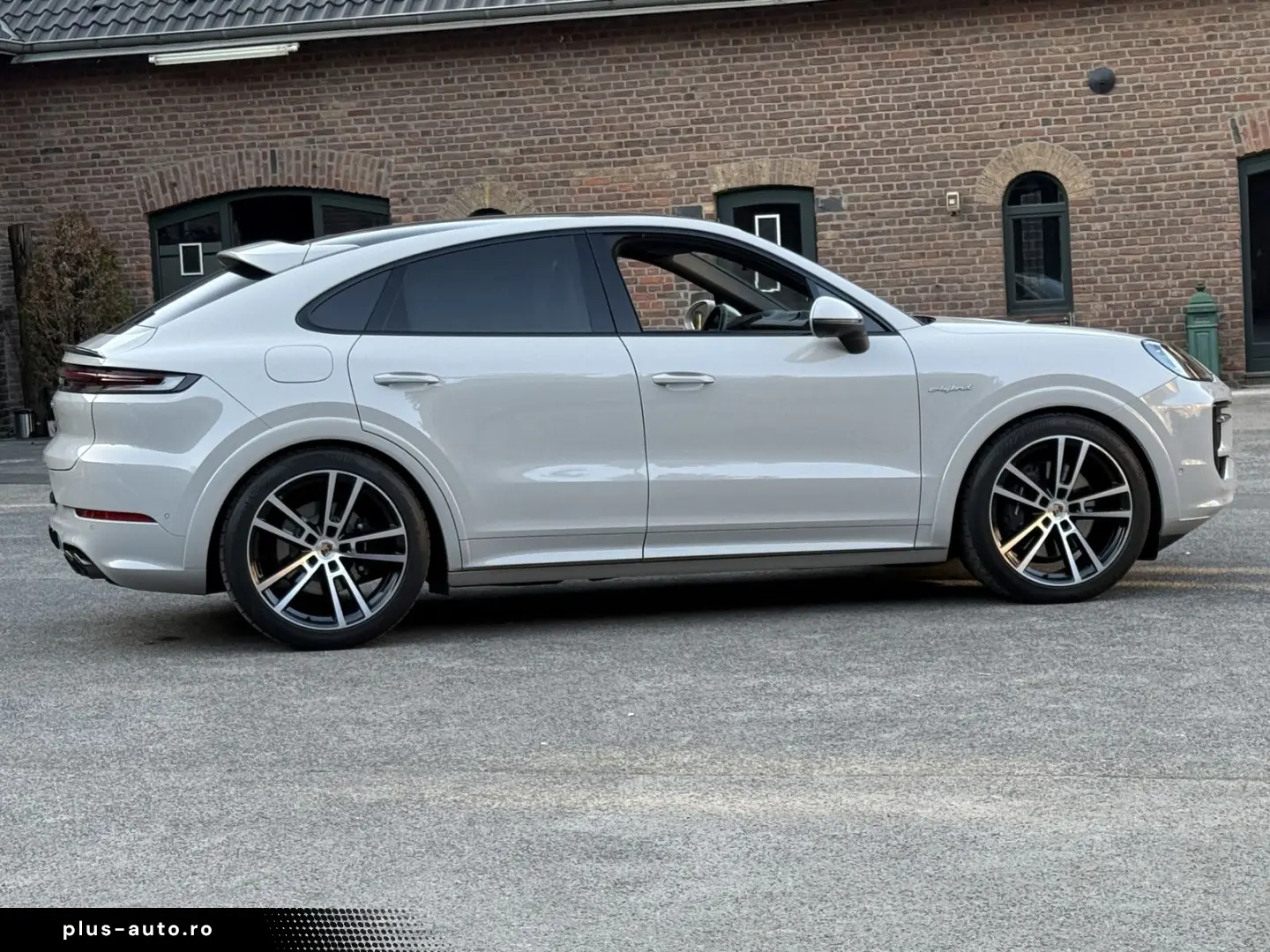 PORSCHE Cayenne E-Hybrid Coupe SPORTDESIGN INNODRIVE 22