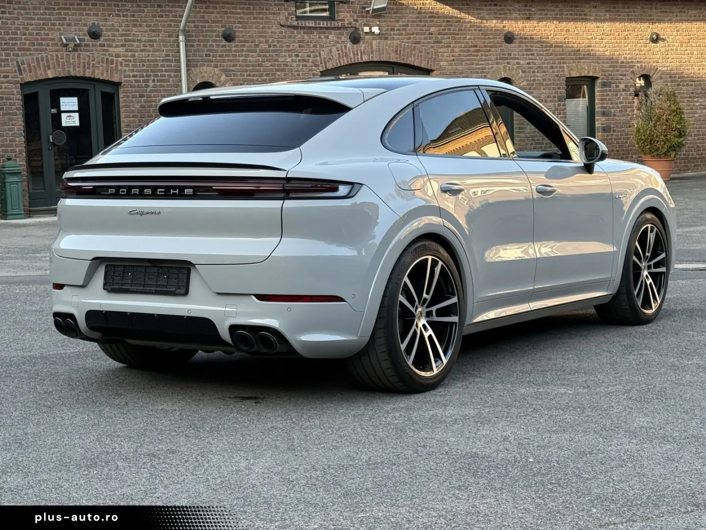 PORSCHE Cayenne E-Hybrid Coupe SPORTDESIGN INNODRIVE 22