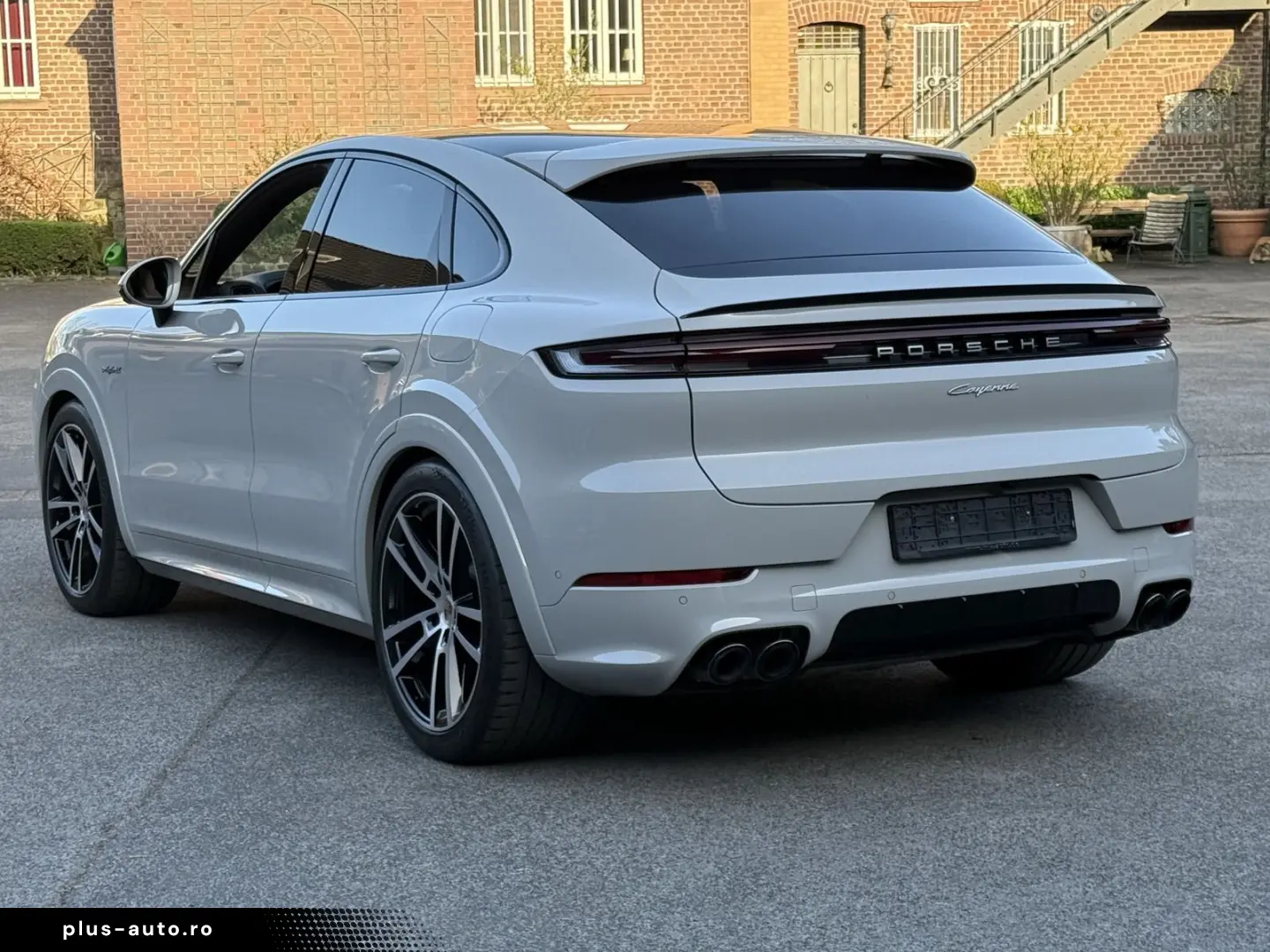 PORSCHE Cayenne E-Hybrid Coupe SPORTDESIGN INNODRIVE 22