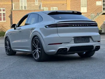 PORSCHE Cayenne E-Hybrid Coupe SPORTDESIGN INNODRIVE 22