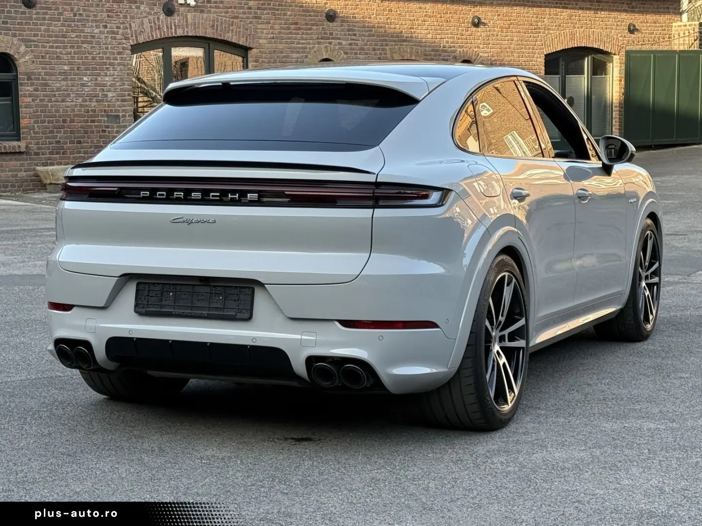 PORSCHE Cayenne E-Hybrid Coupe SPORTDESIGN INNODRIVE 22