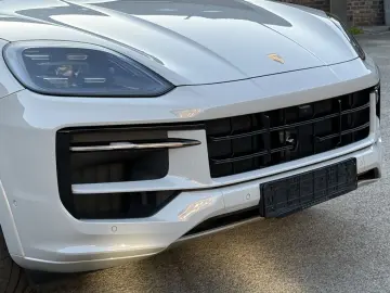 PORSCHE Cayenne E-Hybrid Coupe SPORTDESIGN INNODRIVE 22