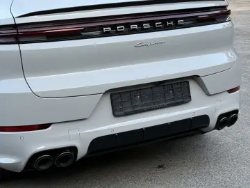 PORSCHE Cayenne E-Hybrid Coupe SPORTDESIGN INNODRIVE 22