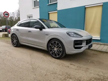PORSCHE Cayenne E-Hybrid Coupe SportDesign KREIDE BEIGE