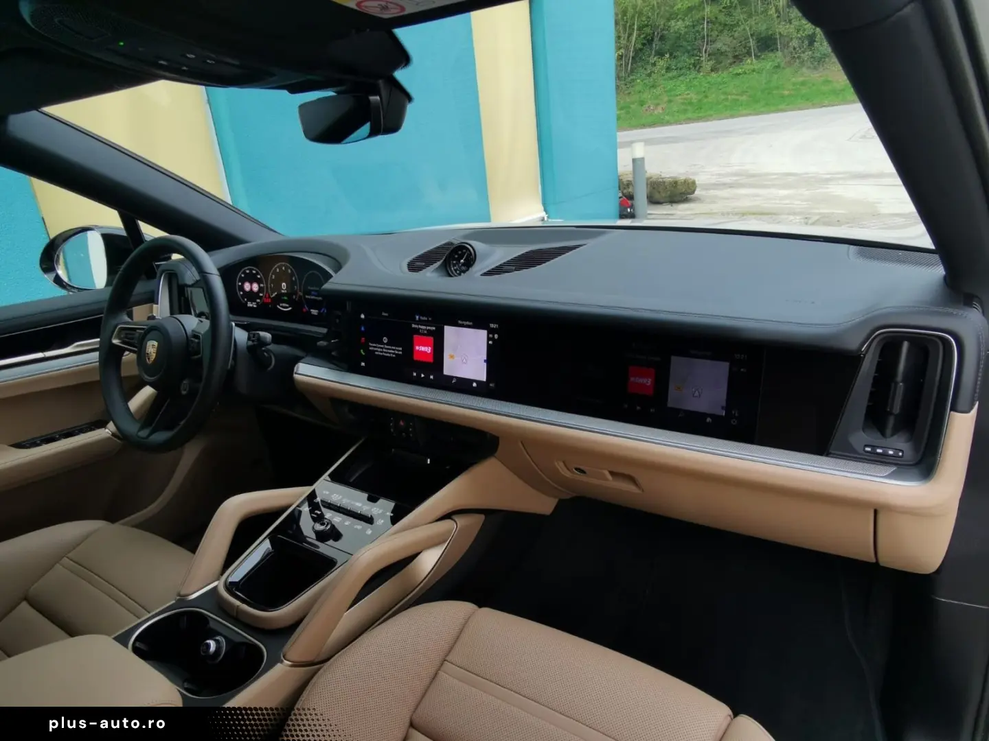 PORSCHE Cayenne E-Hybrid Coupe SportDesign KREIDE BEIGE