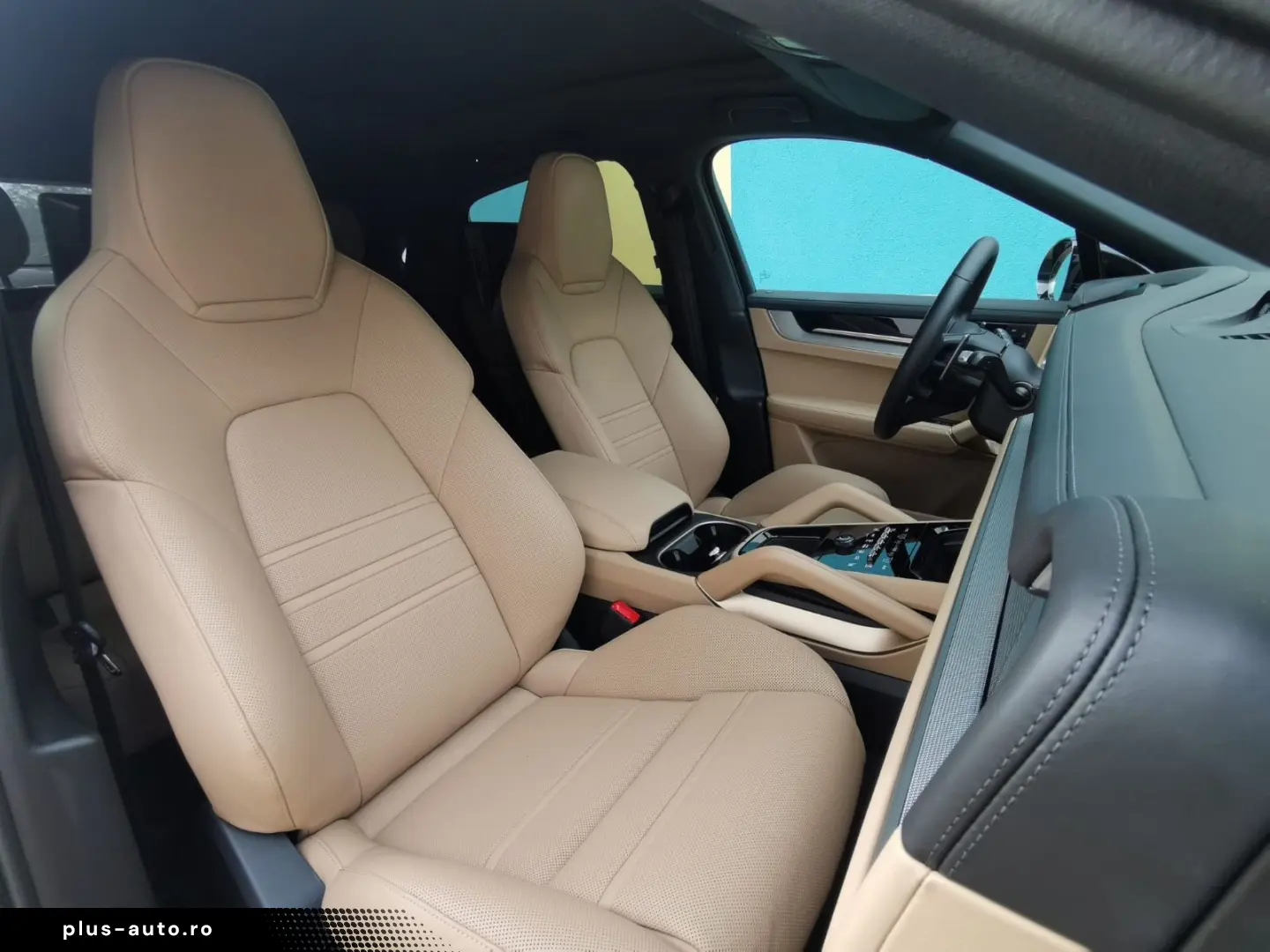PORSCHE Cayenne E-Hybrid Coupe SportDesign KREIDE BEIGE