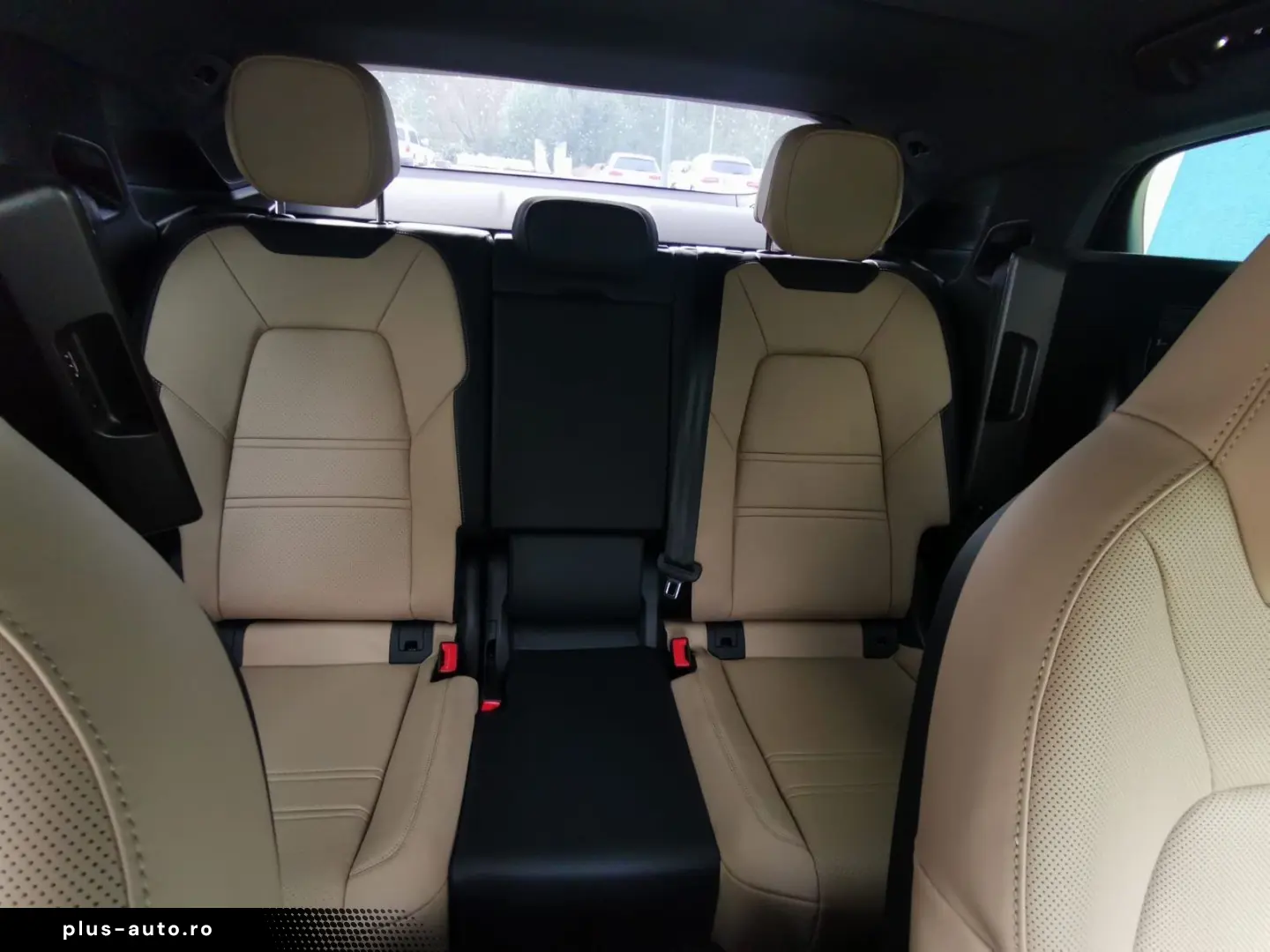 PORSCHE Cayenne E-Hybrid Coupe SportDesign KREIDE BEIGE