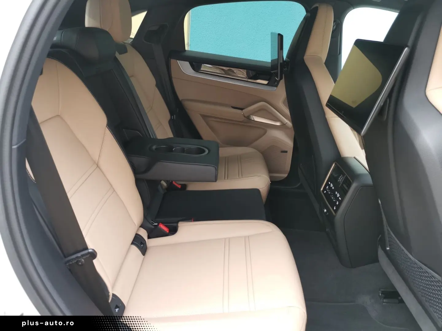 PORSCHE Cayenne E-Hybrid Coupe SportDesign KREIDE BEIGE