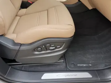 PORSCHE Cayenne E-Hybrid Coupe SportDesign KREIDE BEIGE