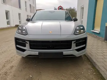 PORSCHE Cayenne E-Hybrid Coupe SportDesign KREIDE BEIGE