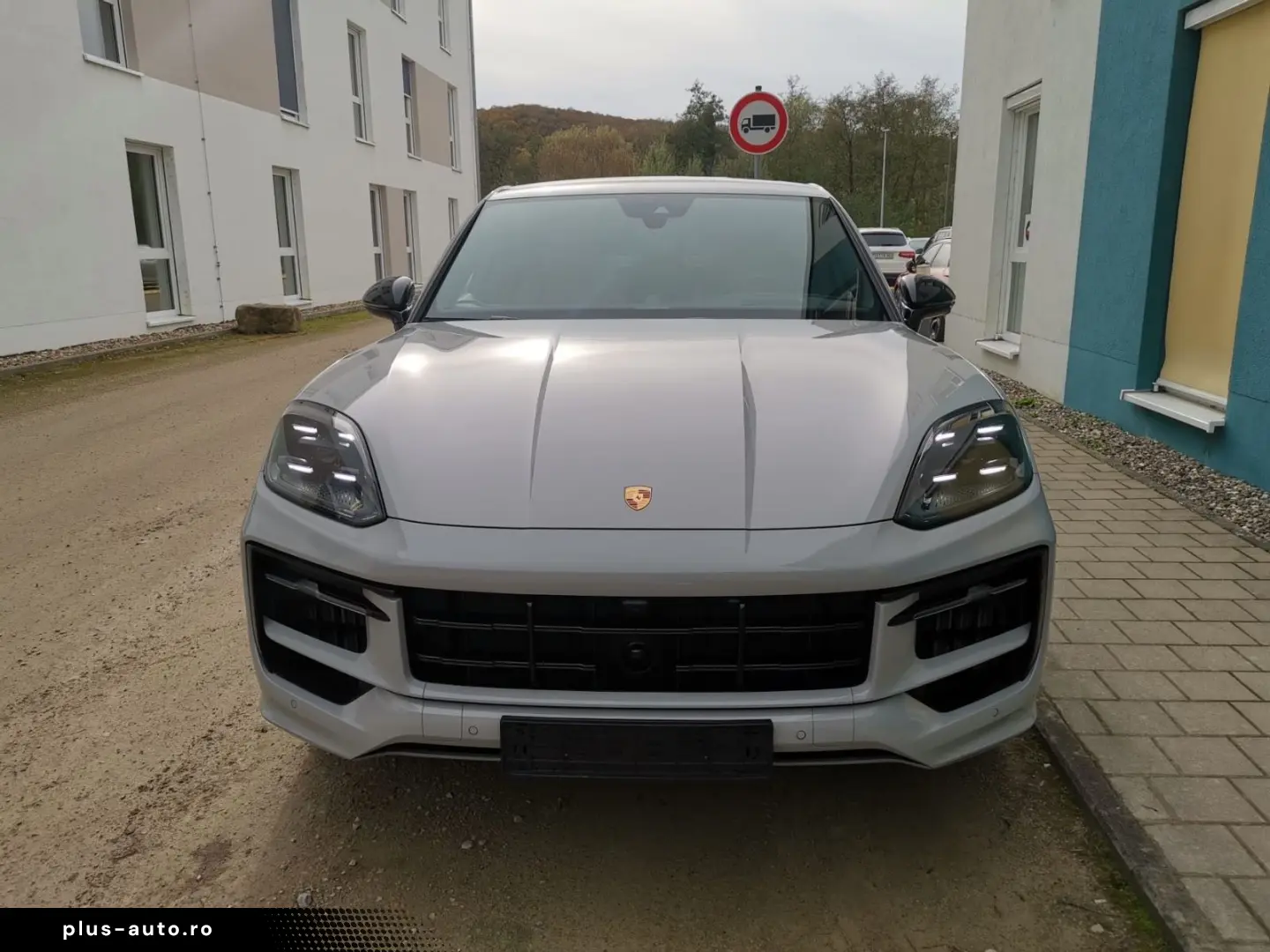 PORSCHE Cayenne E-Hybrid Coupe SportDesign KREIDE BEIGE