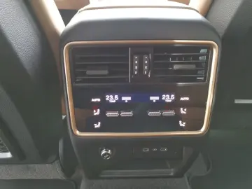 PORSCHE Cayenne E-Hybrid Coupe SportDesign KREIDE BEIGE