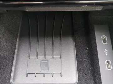PORSCHE Cayenne E-Hybrid Coupe SportDesign KREIDE BEIGE